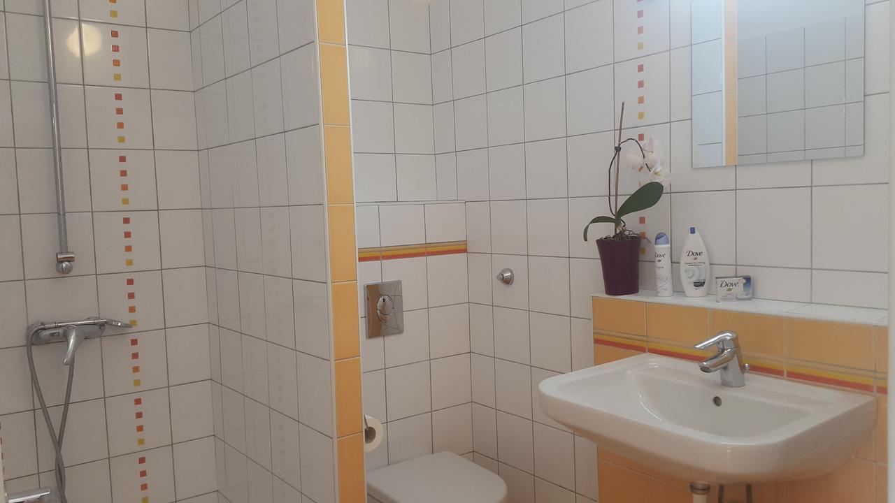 Venusz 2 Panzio Hotel Inárcs Екстериор снимка